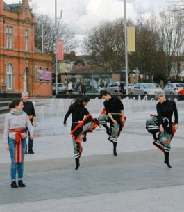 Fabbrica Europa cerca 10 danzatori/trici per il progetto Odori-Dawns-Dance